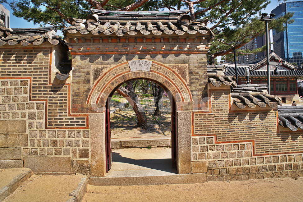 유현문,출입문,돌담,담장,덕수궁,궁궐,대한제국,고종,홍예문,한국전통,한국문화,korean traditional,korean culture,건축물,건물외관,exterior,building,structure,architecture,construction