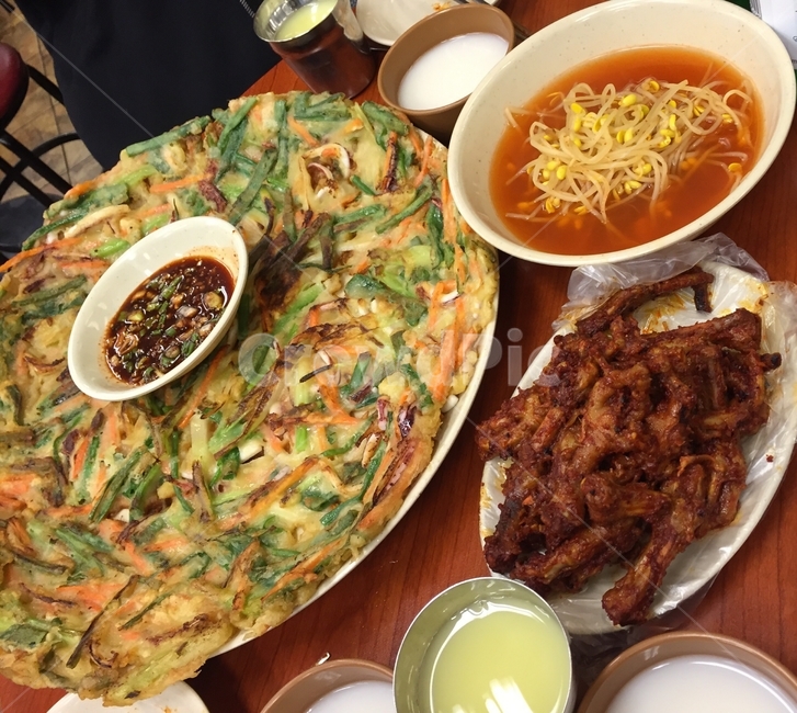 meal,식사,food,음식,dish,요리,파전,닭발,해물파전,술자리,술안주
