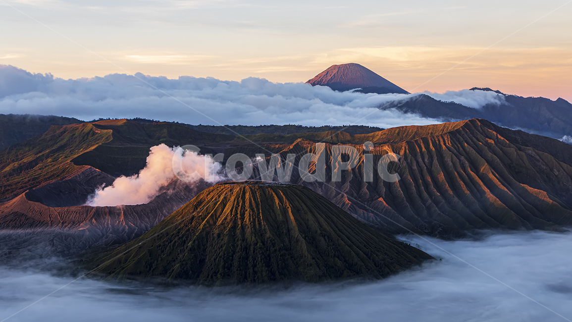 nature,자연,outdoors,옥외,scenery,풍경,landscape,경치,화산,volcano,indonesia,인도네시아,브로모화산,mountainrange,산맥,고원