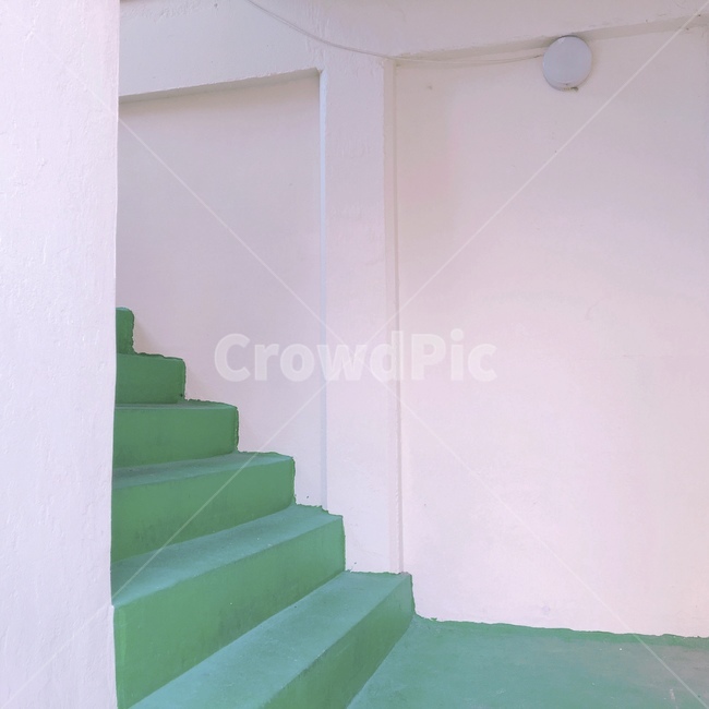 계단,인테리어디자인,stairs,초록,흰색