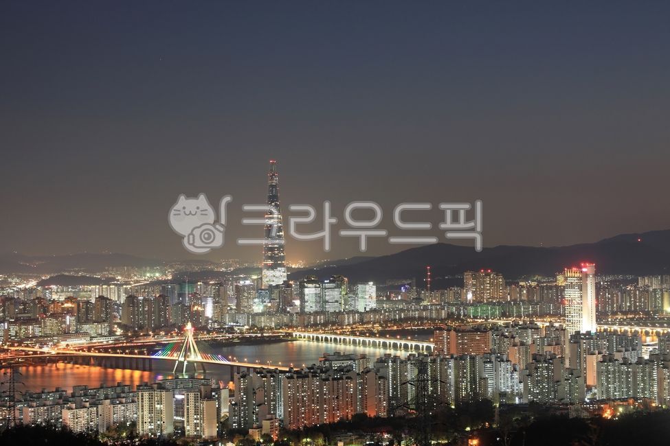 night view,city,skyline,office,top angle,building,Han River,Jamsil Bridge,Seoul,Lotte World Tower,landmark,big city,sky,highrise building,business,top view,Olympic Bridge,downtown,High view,Jamsil,background,sunset,bridge,river,high angle,landscape,apartm