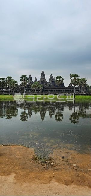 historicsite,Cambodia,Angkor Wat ruins,ruins,cambodia,Angkor Wat,angkorwat