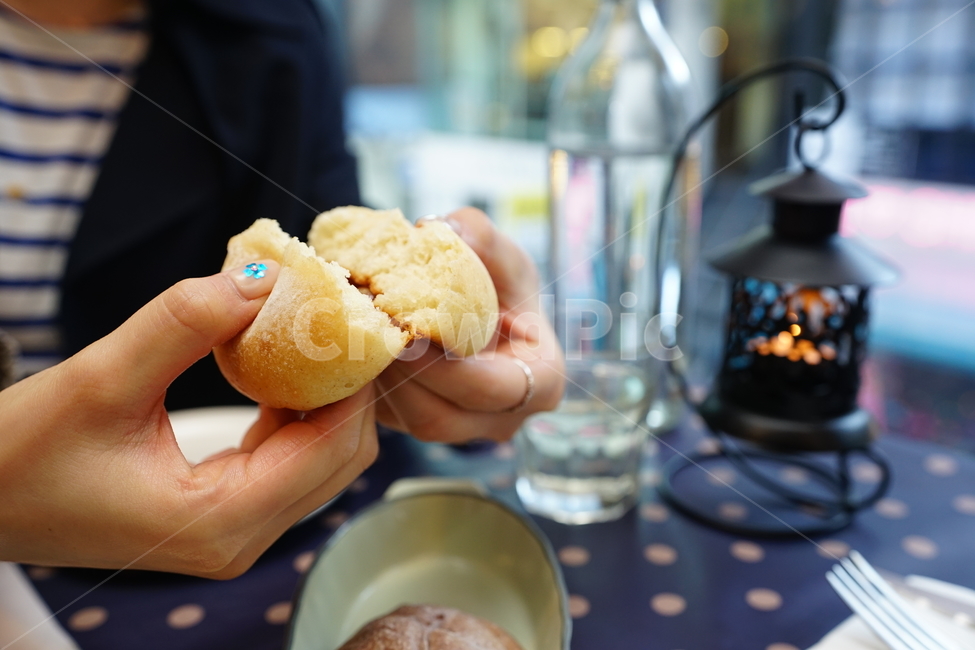 빵,브레드,식전빵,간식,식사,먹방,bread,식사시간,먹거리,음식,푸드,음식,식재료,요리,food,cook,meal,dishes,food reserves,빵,bread,디저트,간식,후식,dessert,snack