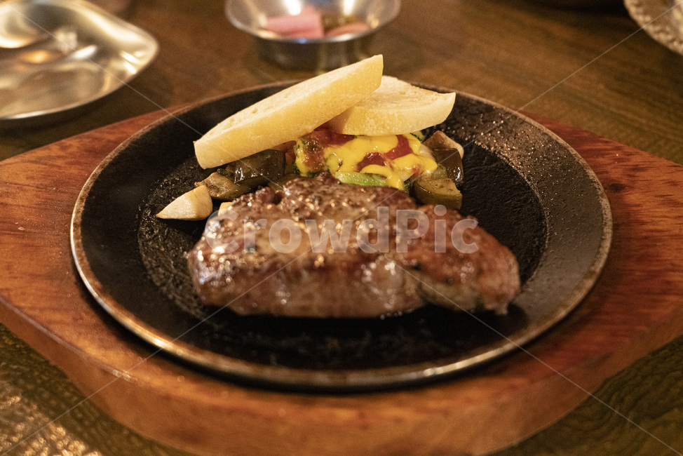스테이크,steak,소고기,쇠고기,송아지고기,양식,음식,식재료,요리,food,cook,meal,dishes,food reserves,육류,고기,meat,양식,서양음식,서양요리,western food,western dishes,western meal,western cook