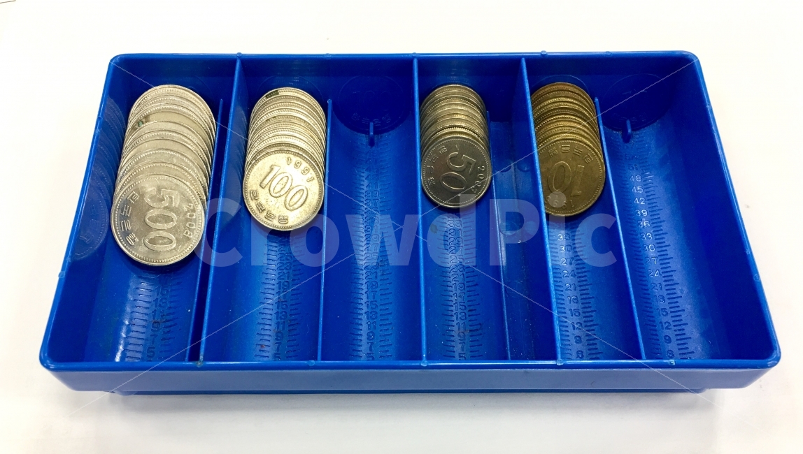 동전,돈,코인,현금,은행,금속,10원,십원,100원,백원,50원,오십원,오백원,500원,금융,푼돈,시재,비지니스,금융,돈,finance,banking,money,누끼,remove background