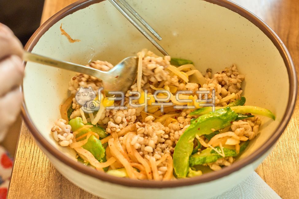 된장비빕밥,비빕밥,된장보리밥,보리밥,밥,보리쌀,한국음식,건강식,음식,식사,곡식,탄수화물,즉석밥,즉석보리밥,barleyrce,rice,koreanfood,food,carbohydrate