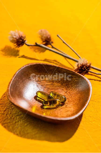 알약,비타민,건강보조제,힐링,장수,건강,다이어트,보조제,면역력,추출물,수면건강,수면제,항우울제,스트레스완화,약물치료,약물,건강이슈,솔류션,유단백,엽산,에너지,세포,혈액생성,긴장완화,건강,헬스웨어,헬스케어,healthware,health care,의료,의학,병원,medical,hospital,clinic