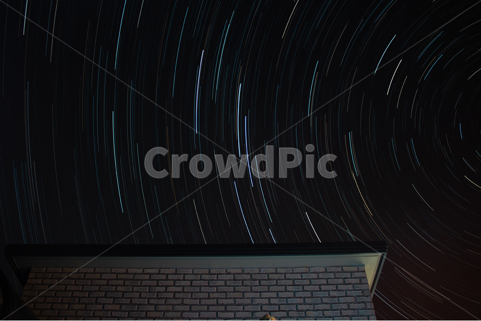 별,별궤적,컬러,star,color,별궤적,야경,밤,풍경,nightscape,night,landscape,planetarium,별자리 투영기,architecture,건축물,building,건물,computer hardware,컴퓨터 하드웨어,hardware,하드웨어,computer,컴퓨터,electronics,전자 제품,keyboard,건반,computer keyboard,컴퓨터 키보드