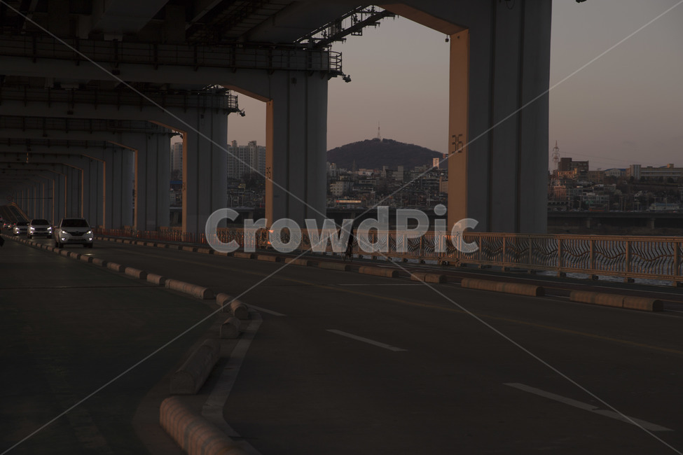 road,도로,freeway,고속도로,자동차,차,한강,다리,해질녘