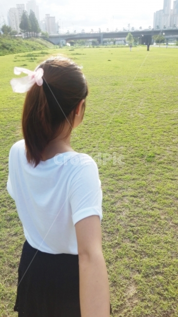 여자친구,데이트,프로포즈,산책,여행,울산,태화강변,잔디밭,힐링,사람,인물,인간,human,person,여성,여자,woman,female,lady