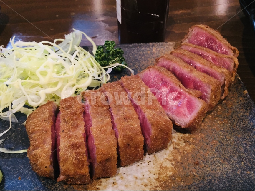 규카츠,비프카츠,비프커틀릿,소고기,소고기돈까스,커틀릿,비프커틀렛,비프까쓰,커틀렛,음식,식재료,요리,food,cook,meal,dishes,food reserves,일식,일본음식,일본요리,Japanese food,Japanese dishes,Japanese meal,Japanese cook