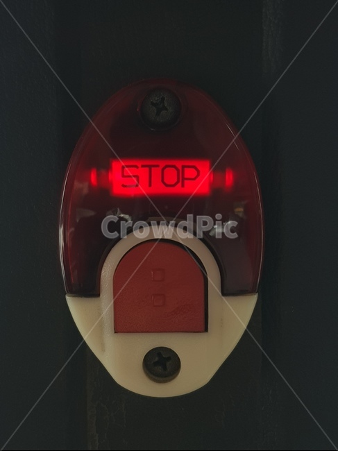 정지,멈춤,stop,일시정지,벨,누르다,빨간,불,bell,push,red,이별,그만,헤어짐