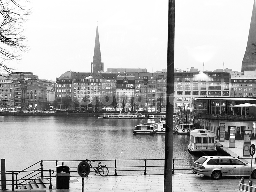 호수,흑백사진,풍경,유럽,교회,뾰족한탑,탑,lake,독일,함부르크,germany,hamburg,흑백,모노톤,monochrome,black and white