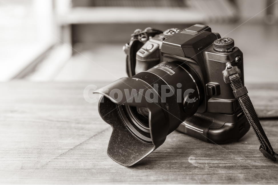 카메라,사진기,조리개,렌즈,촬영,dslr,사진,디지털카메라,모노톤,사물,사진작가,포토그래퍼,photographer,흑백,모노톤,monochrome,black and white,사물,물건,오브젝트,thing,object,matter