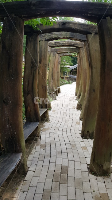 flagstone,path,판석,walkway,통로,보도,outdoors,옥외,garden,정원,arbour,정자,통나무,나무