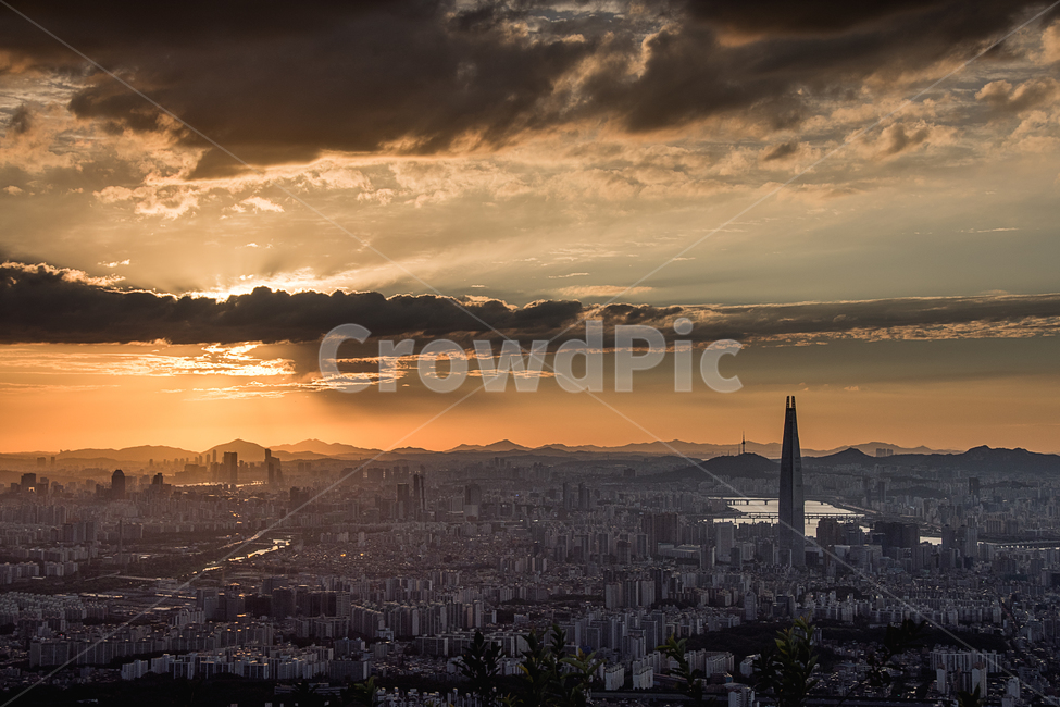롯데월드타워,남산타워,남산,서울,야경,남한산성,랜드마크,건물,한강,롯데타워,도심,도시,롯데,타워,노을,석양,일몰,구름,밤,풍경,블러,빛흐림,빛번짐,빛,감성,sunset,sky,cloud,river,seoul,tower,landmark,night,nightview,blur,sunshine,color,색,색감,색상,도시,풍경,city,landscape,한국도시풍경,한국도시경관,korea cityscape,랜드마크,landmark,tourist attraction,한국랜드마크,한국관광지,한국명소,korea landmark,korea tourist attraction,nature,자연,outdoors,옥외,scenery,경치