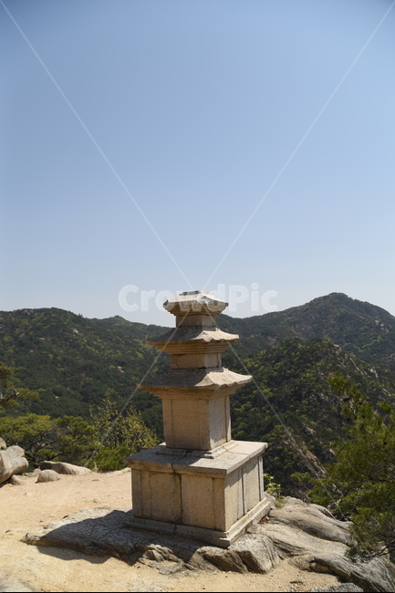 삼층석탑,통일신라,용자사지,경주,남산,석탑,석조,기념물,자연,보물,문화재