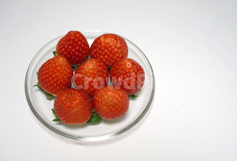 딸기,strawberry,과일,음식,겨울철과일,빨강,레드,red,베리,음식,식재료,요리,food,cook,meal,dishes,food reserves,과일,열매,fruit