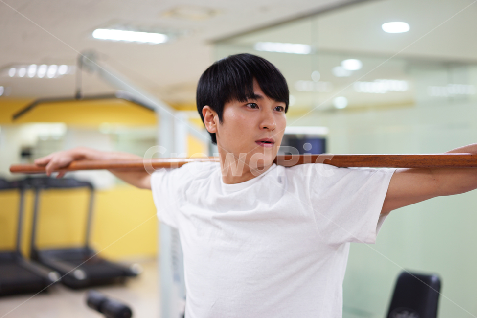 운동,남자,체조,스트레칭,체력단련,헬스,헬스장,자기관리,피트니스,몸관리,운동기구,근력운동,무산소운동,유산소운동,다이어트,health,gym,fitness,diet,man,stretching,트레이닝,남성,사람,인물,인간,human,person,남성,남자,man,male,건강,헬스웨어,헬스케어,healthware,health care