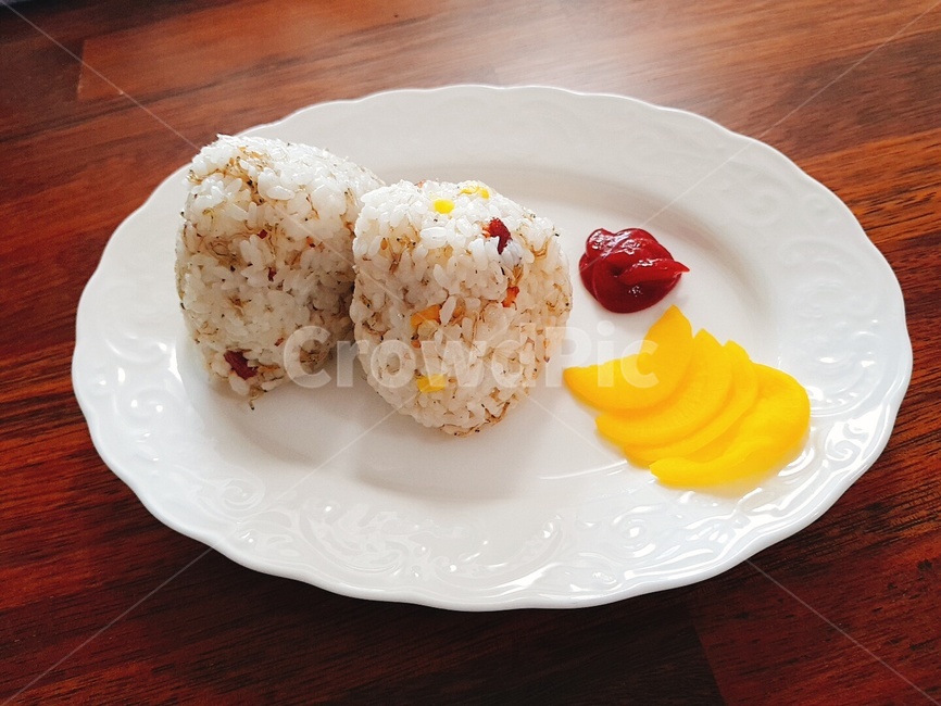 주먹밥,단무지,케찹,식사,jumeokbap,오니기리,요리,cook,음식,접시,간식,food,음식,식재료,요리,food,cook,meal,dishes,food reserves