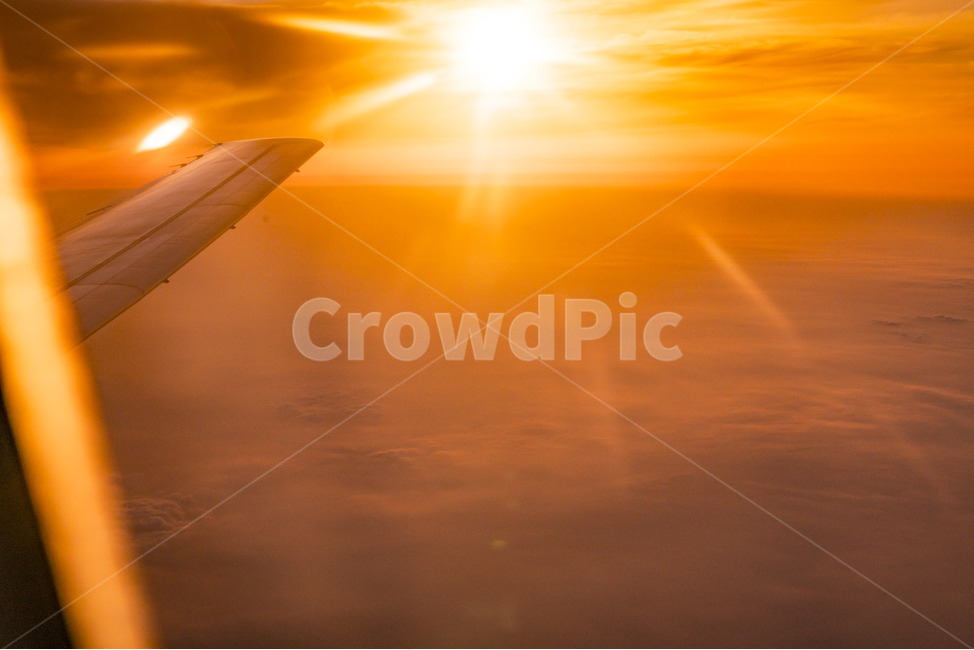 항공사진,제주,제주도,한라산,일몰,운해,구름,하늘,노을,역광,달,airplane,cloudsea,halla,mountain,jeju,jejuisland,sunset,sky,여행,휴가,traveling,vacation,trip,교통,교통수단,traffic,transportation,flare,플레어,light,빛,nature,자연,outdoors,옥외