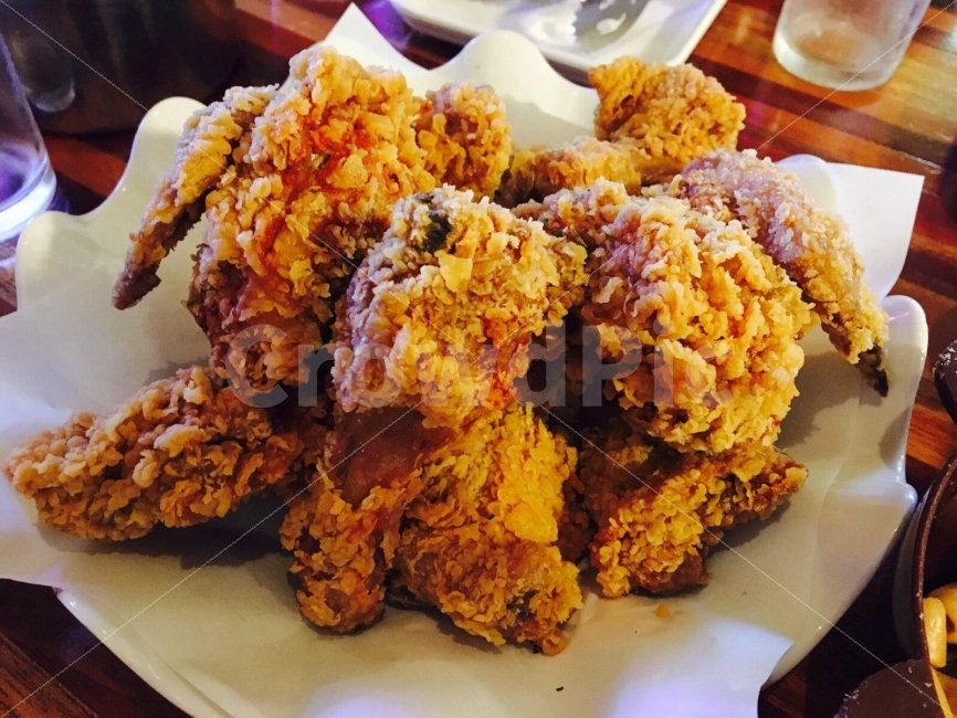 치킨,후라이드,안주,치맥,크리스피,음식,음식,식재료,요리,food,cook,meal,dishes,food reserves,육류,고기,meat