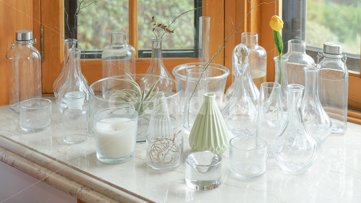 glass,유리,goblet,유리컵,유리잔,유리병,꽃병,화병,창문