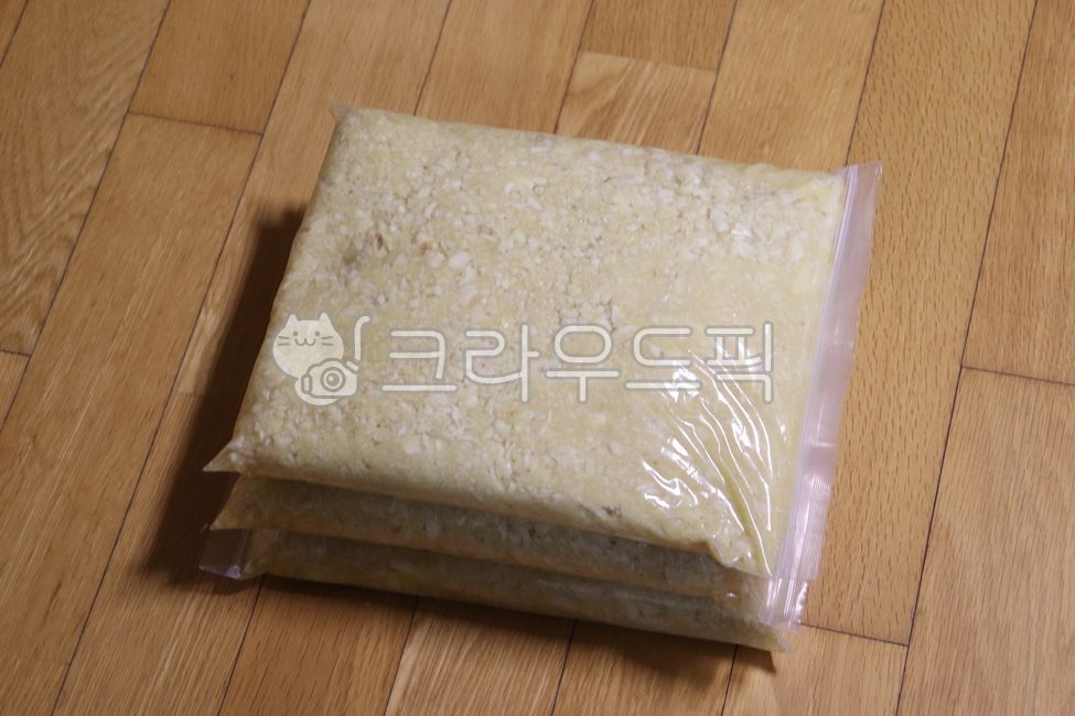 Minced garlic,garlic,cooking ingredients,spices,Korean ingredients,kitchen,kitchenware,ingredient preparation,cooking preparation,healthy ingredients,fragrant,ingredients,food ingredients,cooking photography,zip bag storage,frozen storage,