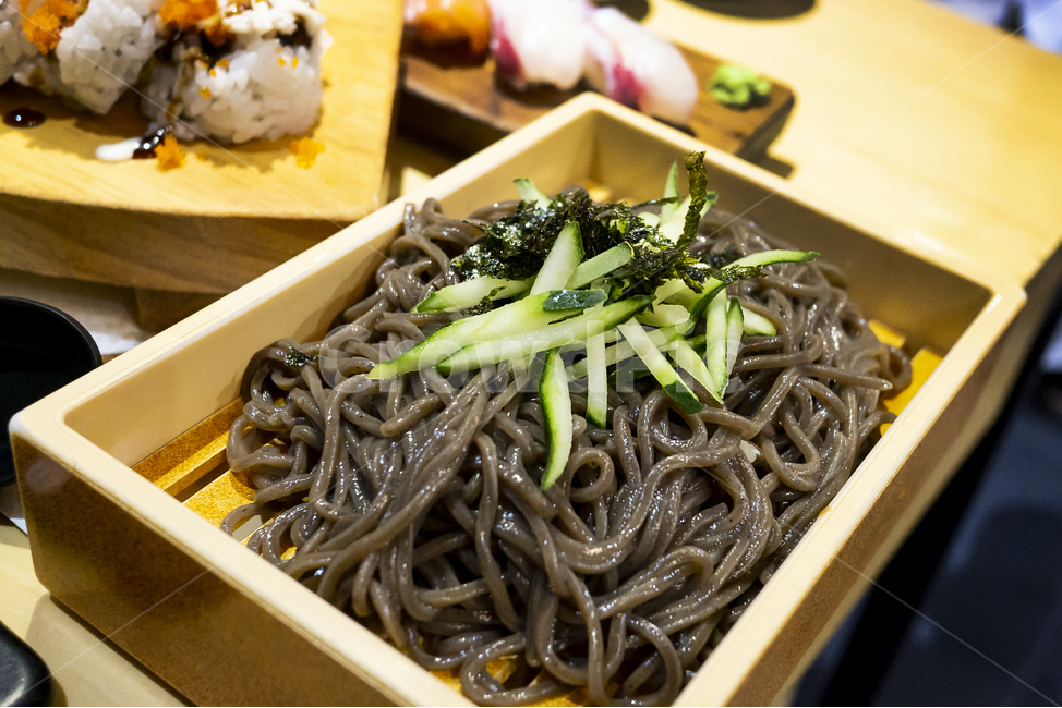 모밀,냉모밀,오이,시원한,여름,일식,일본음식,맛있는,호로록,모밀국수,국수,누들,일본,전통,음식,와사비,별미,음식점,가게,맛집,음식,식재료,요리,food,cook,meal,dishes,food reserves,면류,면요리,noodles,일식,일본음식,일본요리,Japanese food,Japanese dishes,Japanese meal,Japanese cook