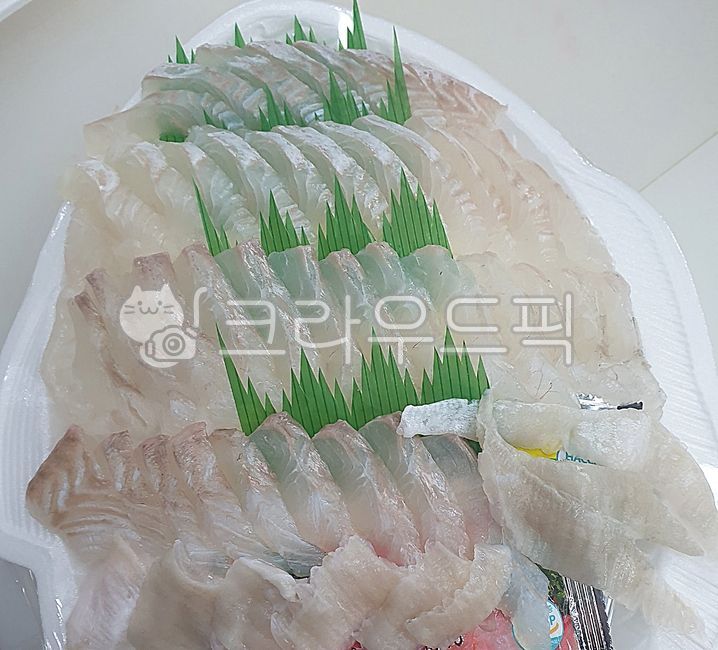 flatfish sashimi,snack,Flatfish,episode,food