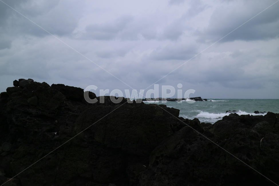 nature,자연,outdoors,옥외,shoreline,물,water,land,해안선,ocean,대양,sea,바다,곶,promontory