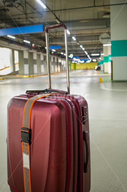 luggage,짐,여행,캐리어,주차장