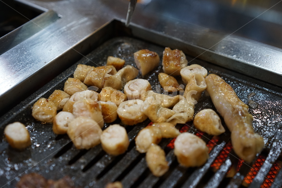 돼지막창,막창집,고기,육류,내장,막창,불판,고깃집,음식,식재료,요리,food,cook,meal,dishes,food reserves,육류,고기,meat,한식,한국음식,한국요리,korean food,korean dishes,korean meal,korean cook