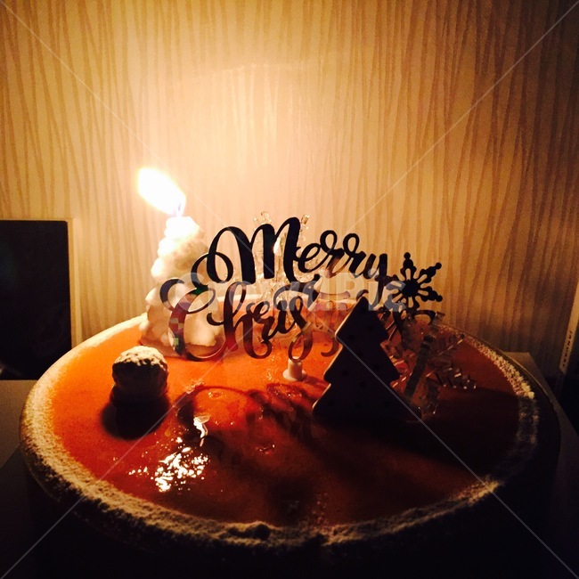 크리스마스,메리크리스마스,케익,조명,촛불,분위기,역광,그림자,쉐도우,기념일,축하,anniversary,congratulation,celebrate,celebration,메리크리스마스,성탄절,merry christmas