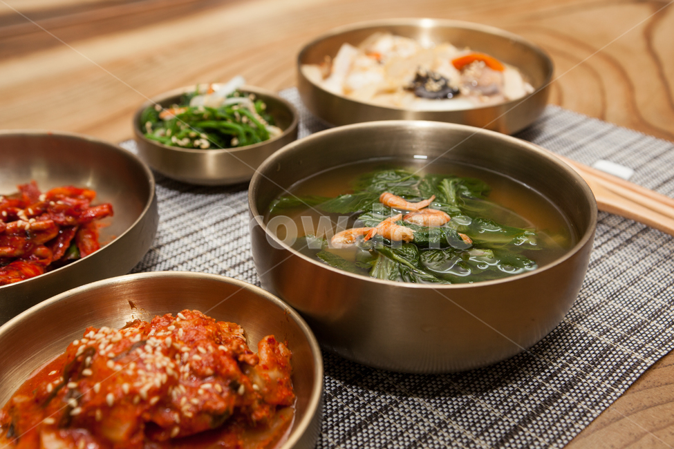 한식,음식,반찬,food,한국음식,먹거리,koreanfood,sidedishes,나물,국,김치,soup,kimchi,식탁,table,한끼,식사,meal,조림,무말랭이,시금치,아침,점심,저녁,breakfast,lunch,dinner,밥상,음식,식재료,요리,food,cook,meal,dishes,food reserves,한식,한국음식,한국요리,korean food,korean dishes,korean meal,korean cook
