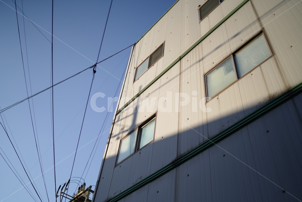 아침,건물,창가,공장,하늘,건축물,건물외관,exterior,building,structure,architecture,construction