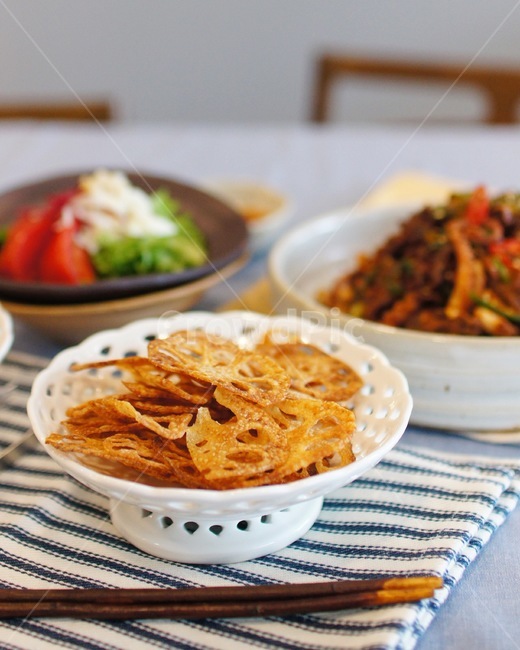 salad,chopsticks,bowl,stripe,ingredients,cooking,Emotion,chosticks,table,koreanfood,Lotus root,homemade,Korean,food,fusion,dish,Plating,Table mat,party