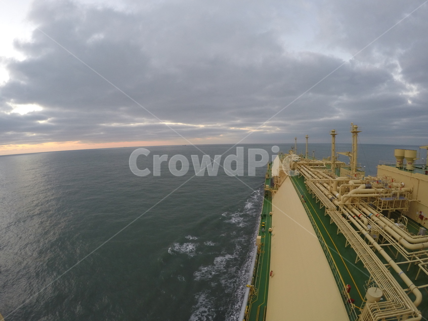 fog,안개,흐름,바다,sea,flare,태평양,pacific,cloud,일몰,일출,sunset,sunrise,배,ship,상선
