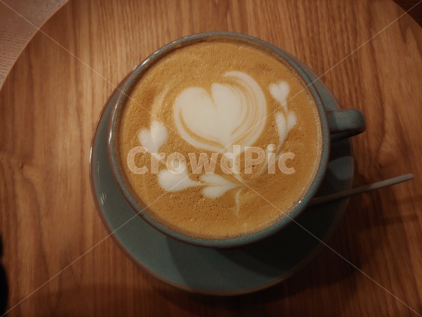 카페라떼,라떼아트,따뜻한커피,커피,감성사진,머그잔,커피잔,커피컵,beverage,마실것,cup,컵,coffeecup,latte,라떼,coffee,배경화면,background,cafelatte,lattecoffee,mug,latteart,하트,하트모양,heart,heartshape,음료수,drink,beverage,커피,카페,coffee,cafe