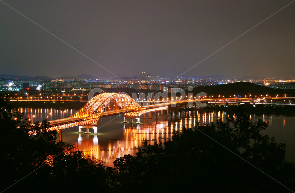 행주산성,방화대교,아치트러스교,야경,한강다리,교량,야경,밤,풍경,nightscape,night,landscape,건축물,건물외관,exterior,building,structure,architecture,construction,건물,bridge,다리,arch,아치,arched,아치형,arch bridge,아치교