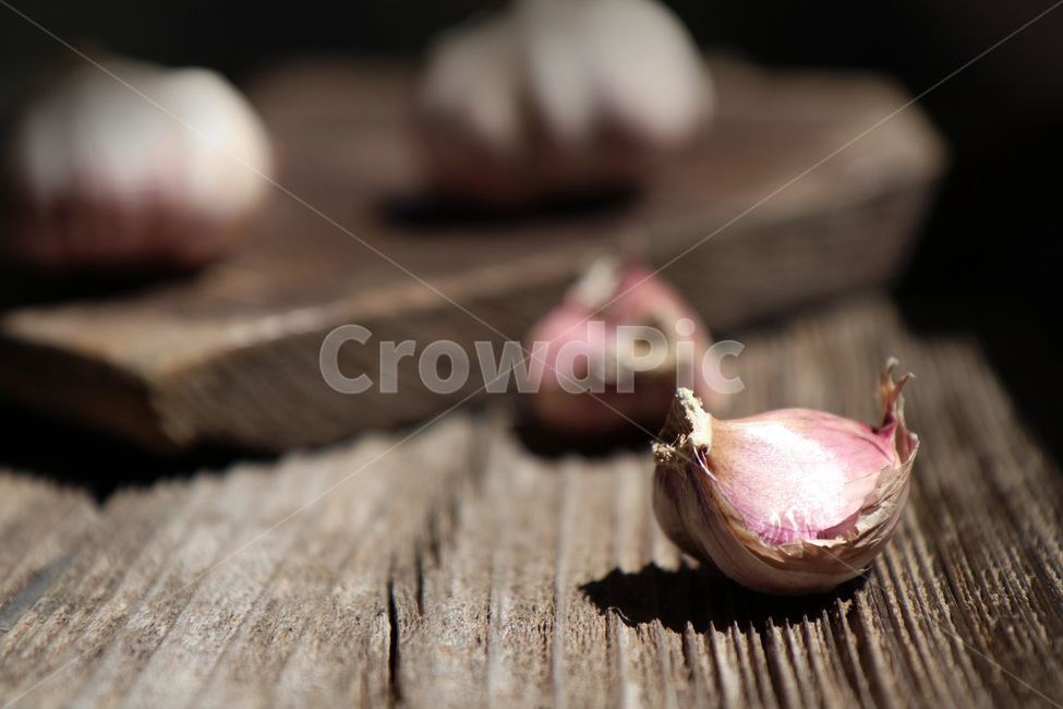 사진,마늘,야채,채소,햇마늘,나무,원목,질감,재질,빈티지,육쪽마늘,깐마늘,패브릭,갈릭,통마늘,재료,식자재,텍스처,garlic,wholegarlic,vegetable,food,wood,texture,음식,식재료,요리,food,cook,meal,dishes,food reserves,채소,야채,vegetables