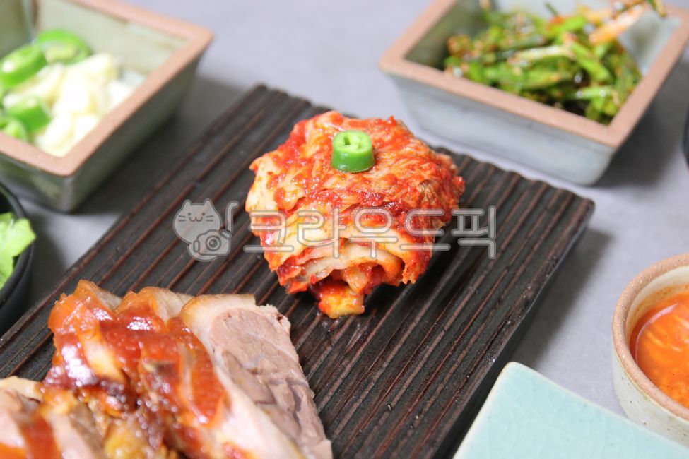 ceramic,kimchi,Plating,Bossam Kimchi,Korean,plate,Bossam