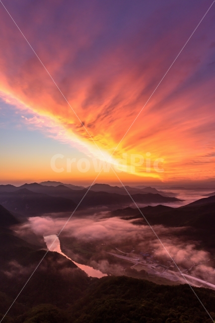 풍경,풍경사진,일출,운해,일출사진,자연,풍경,nature,landscape,outdoors,옥외,sunset,일몰,dawn,새벽,red sky,붉은 하늘,sky,하늘,dusk,황혼