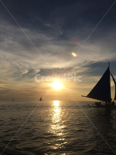 노을,요트,바다,하늘,구름,해,물,남색,보트,빛,바다색,sunset,yacht,sea,sky,cloud,sun,water,clear,navy,boat,blue,view,boracay,island