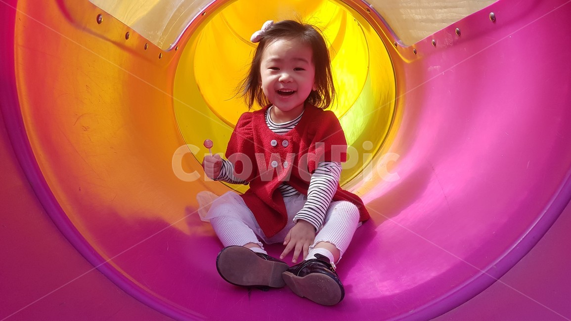 사람,아동,놀이터,놀이공간,여아,사람,인물,인간,human,person,어린이,어린아이,child,children,kid