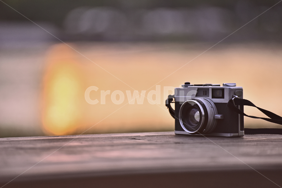 필름카메라,감성사진,빈티지,오브젝트,아날로그,복고풍,레트로,앤틱,골동품,retro,옛날카메라,antique,사물,newtro,뉴트로,camera,카메라,electronics,전자제품,노을,석양,일몰,해질녘,해질무렵,sunset,보케,빛망울,플레어,vintage,필름감성,분위기,배경,바탕,백그라운드,background,풍경,야외,outdoor,사진작가,포토그래퍼,photographer,사물,물건,오브젝트,thing,object,matter