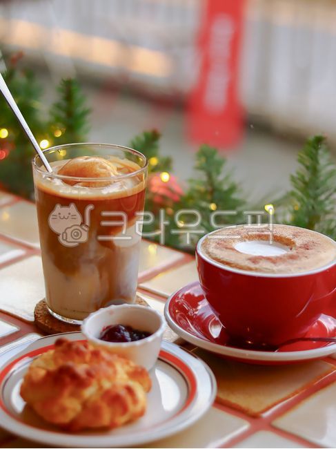 스콘,크리스마스카페,크림라떼,겨울카페,커피