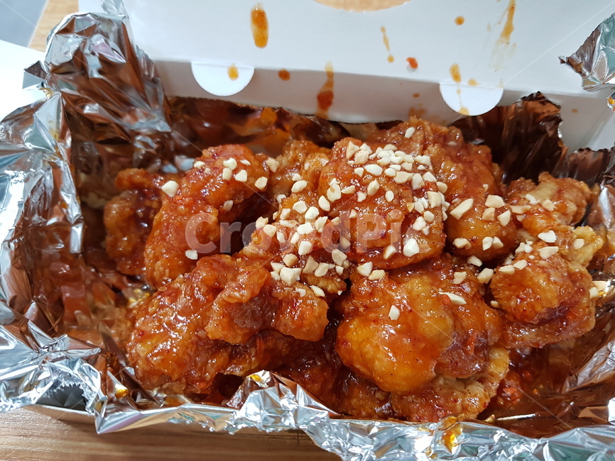 양념치킨,치킨,순살치킨,닭강정,음식