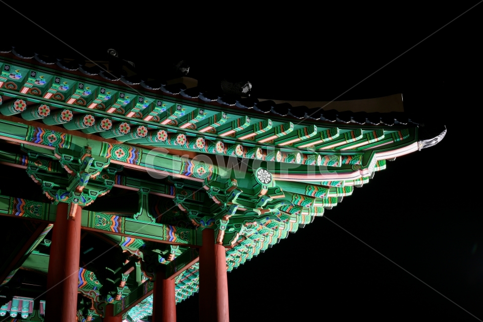 사찰,절,정자,야경,한옥,건축물,한국문화,불교,불교문화,함월루,울산,도시야경,누각,전통,전통양식,樓閣,temple,koreantemple,southkorea,배경화면,ulsan,nightview,landscape,야경,밤,풍경,nightscape,night,landscape,한국전통,한국문화,korean traditional,korean culture,건축물,건물외관,exterior,building,structure,architecture,construction,건물,shrine,신사,worship,예배
