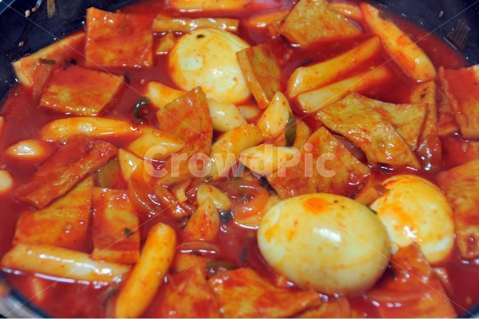 떡볶이,계란,삶은계란,간식,고추장,가래떡,야식,숟가락,음식,식재료,요리,food,cook,meal,dishes,food reserves,한식,한국음식,한국요리,korean food,korean dishes,korean meal,korean cook,디저트,간식,후식,dessert,snack